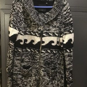 NWOT Aritzia TNA long black and white 100% lambswool cowichan zip up cardigan